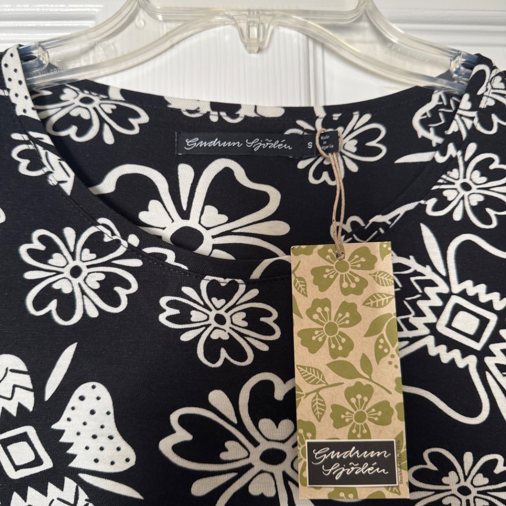 NWT Gudrun Sjödén Joni Tunic – Black & White Floral, Size S - Picture 3 of 9